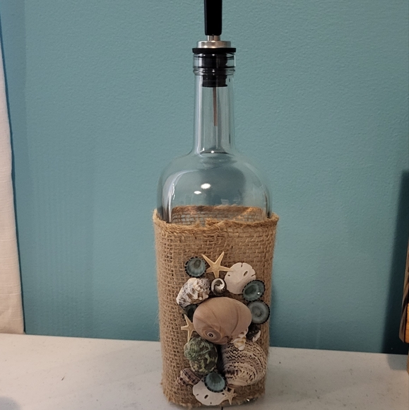 50% off Beach side Soap dispenser - Picture 1 of 3